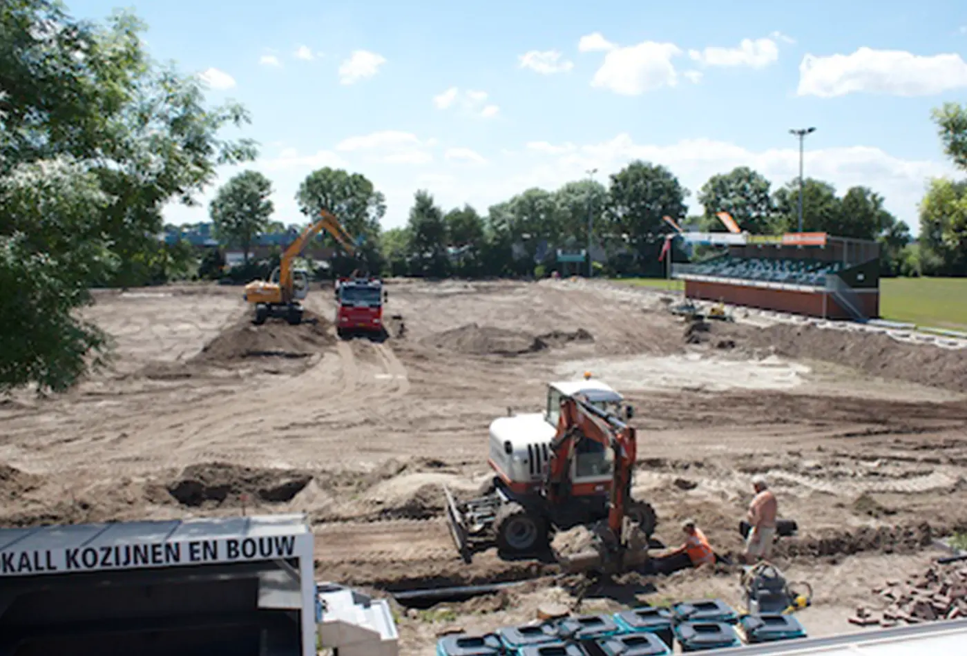 Eerste kunstgrasveld op De Vinken